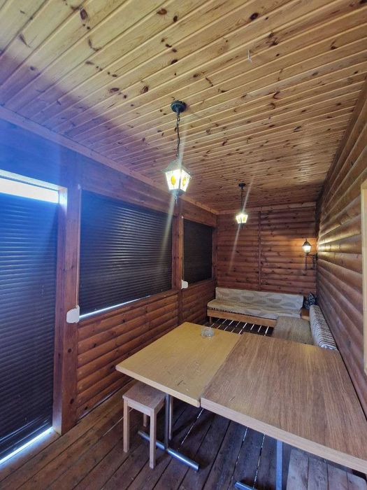 Будинок з власним виходом до озера