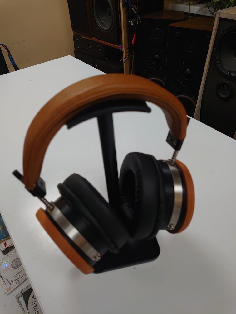 Двухполосные Hi-End наушники от Sound Reality. Серия universal maxi.