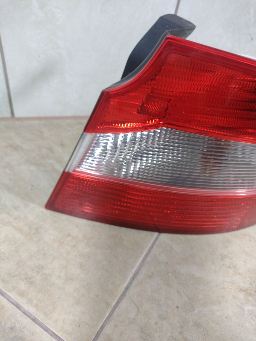 Skoda super b II 2 lampa prawa tył Europa 3T5 wysyłka OLX pobranie DPD