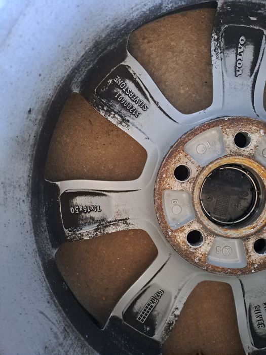 VOLVO V40 V60 C30 alufelgi koła 16"