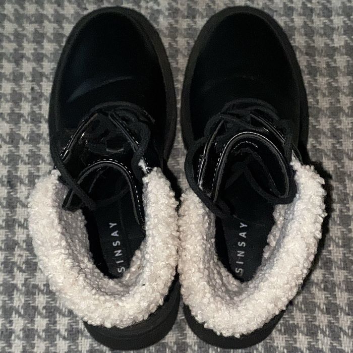 Ботинки чёрные демисизонные