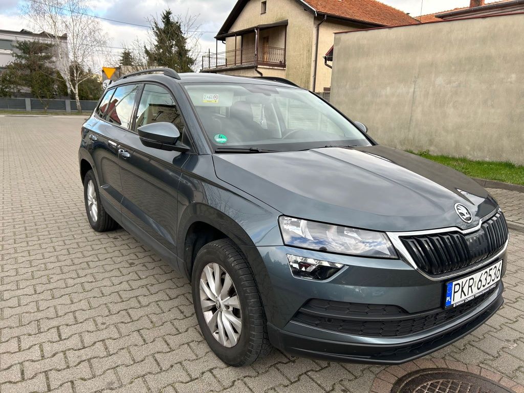 Skoda karoq radar niski przebieg ładna jak nowa super zaSUVa