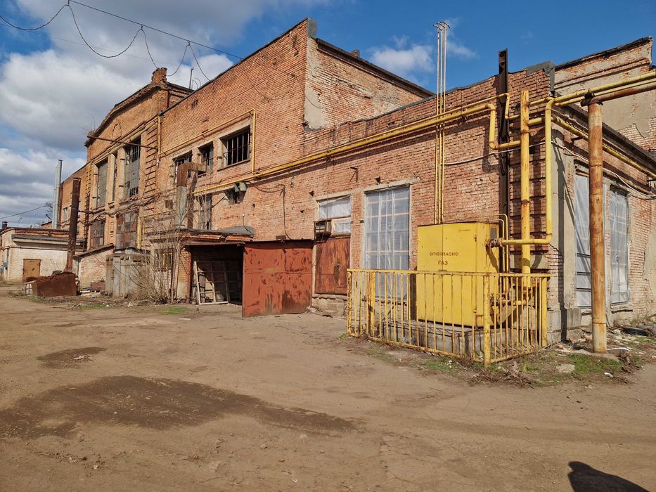 Виробничі, складські приміщення, ангари, промислові майданчики, офіси