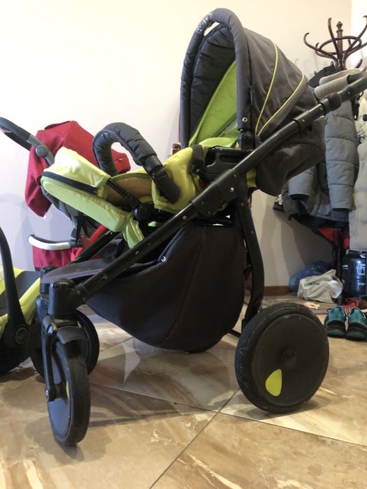 Коляска Chicco прогулка , Tutis zippy набор, люлька , автокресло