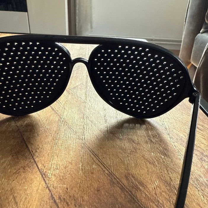 Очки для улучшения зрения - тренажёры с перфорированной линзой сеткой