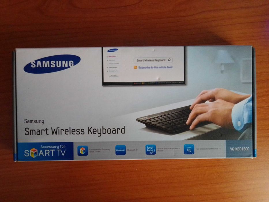 Óculos 3d ativos e teclado para televisores Smart Samsung.