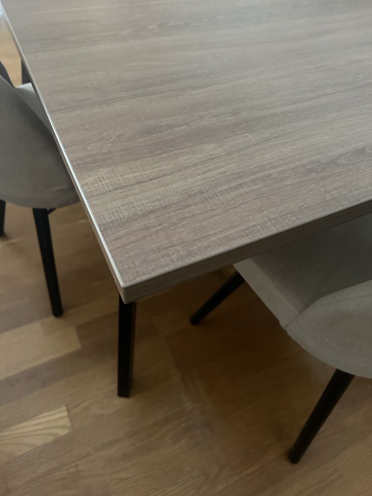 Mesa de sala de jantar