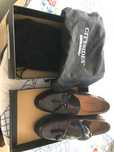 Sapatos Sebago novos castanhos e pretos