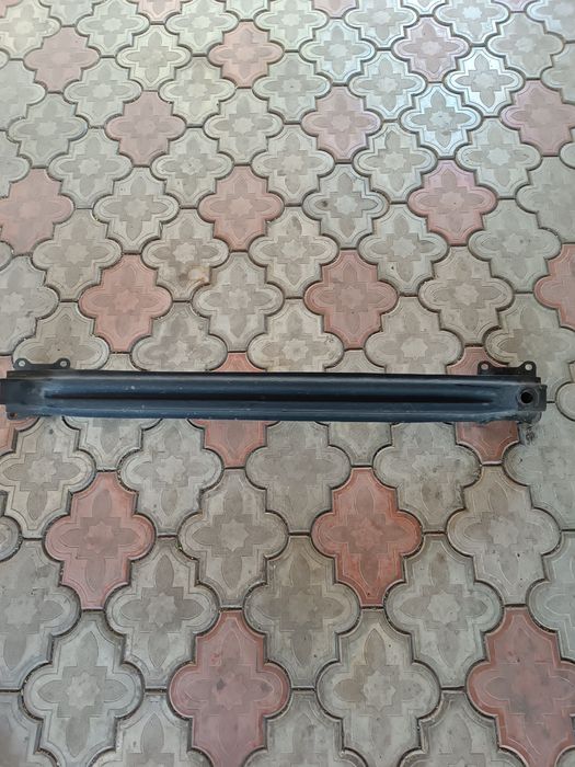 Продам усилитель заднего бампера Сеат Толедо.