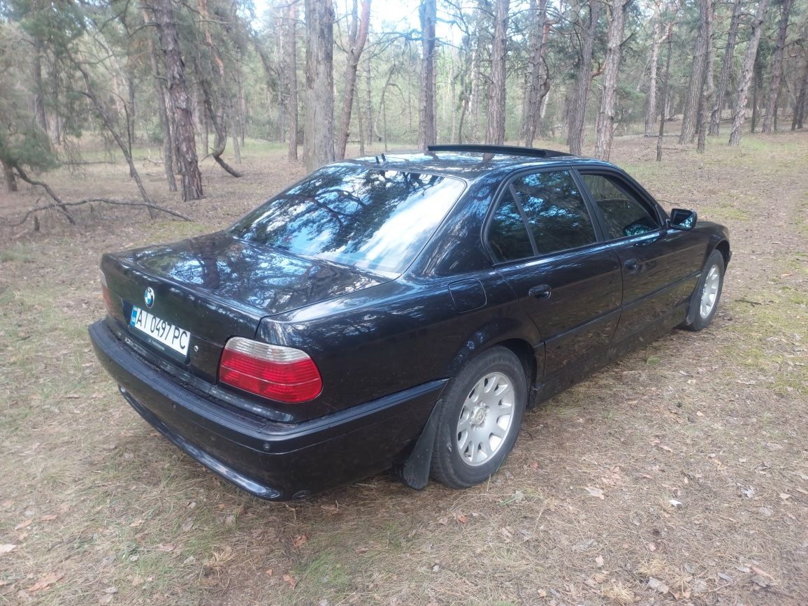 Продам Bmw 7 e38 740i