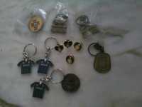 Conjunto de Pin's/Porta Chaves/Medalhas Antigas
