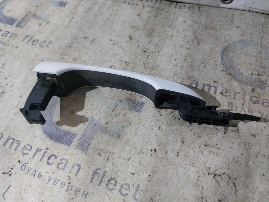 Dodge Dart 13-16 Ручка двери внешняя передняя левая / Додж Дарт