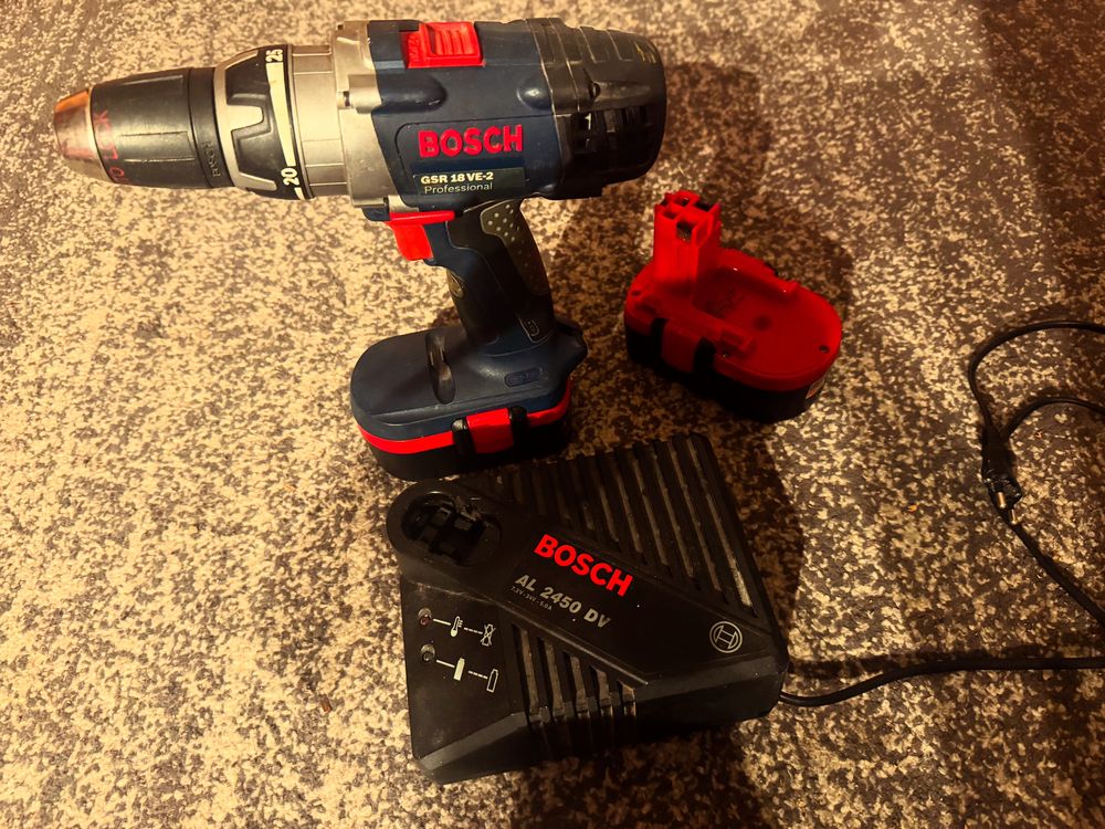 Wkrętarka „BOSCH”  GSR 18 VE-2 + 2 AKU