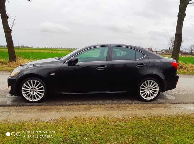 Lexus is 250 na części różne kolory