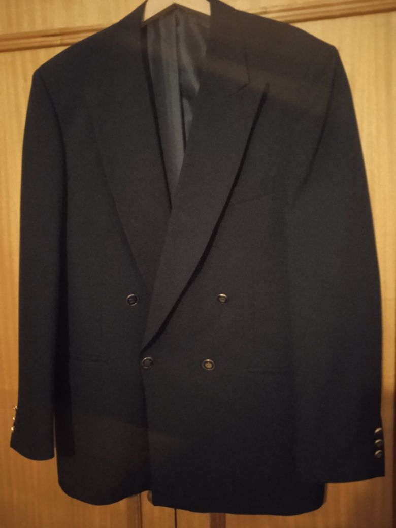 Vendo blazer de homem como novo usado uma vez