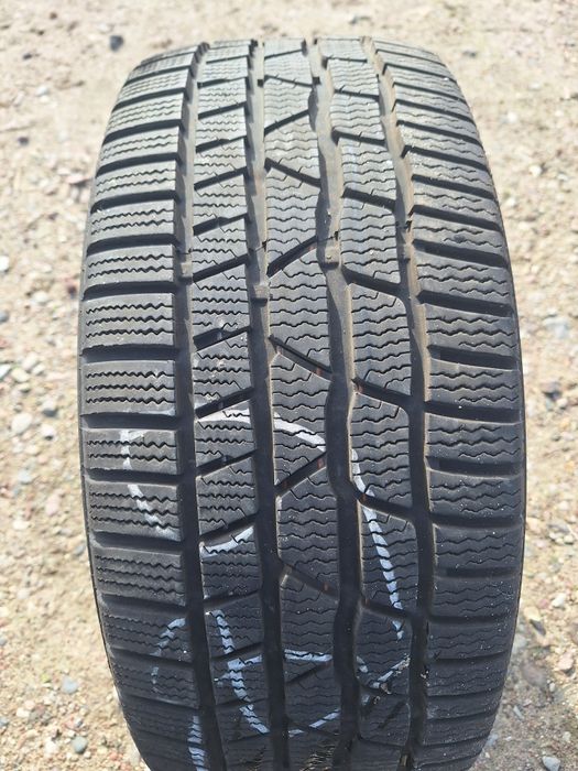 Opona zimowa continental contiwintercontact ts 830p 225 40 r18