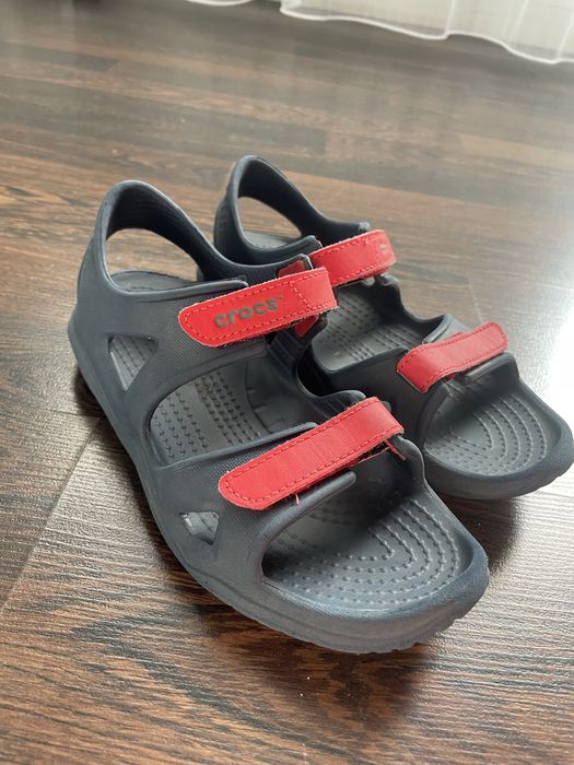 Продам сандали crocs