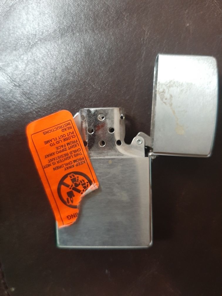 Zippo XV Rigorosamente NOVO