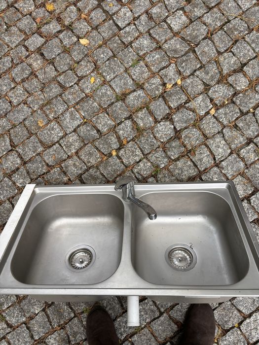 Zlewozmywak dwukomorowy z baterią43,5 cm x78 cm