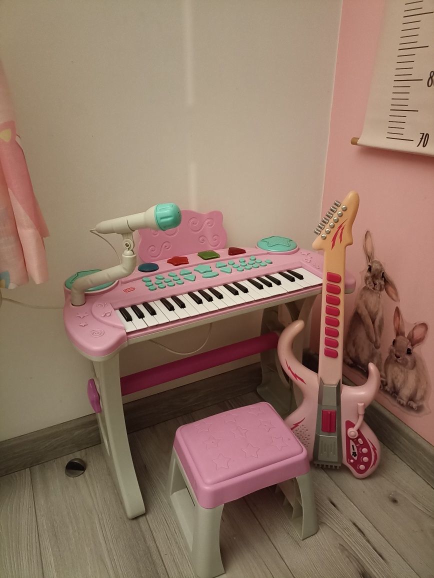 Pianinko i gitara dla dzieci instrumenty