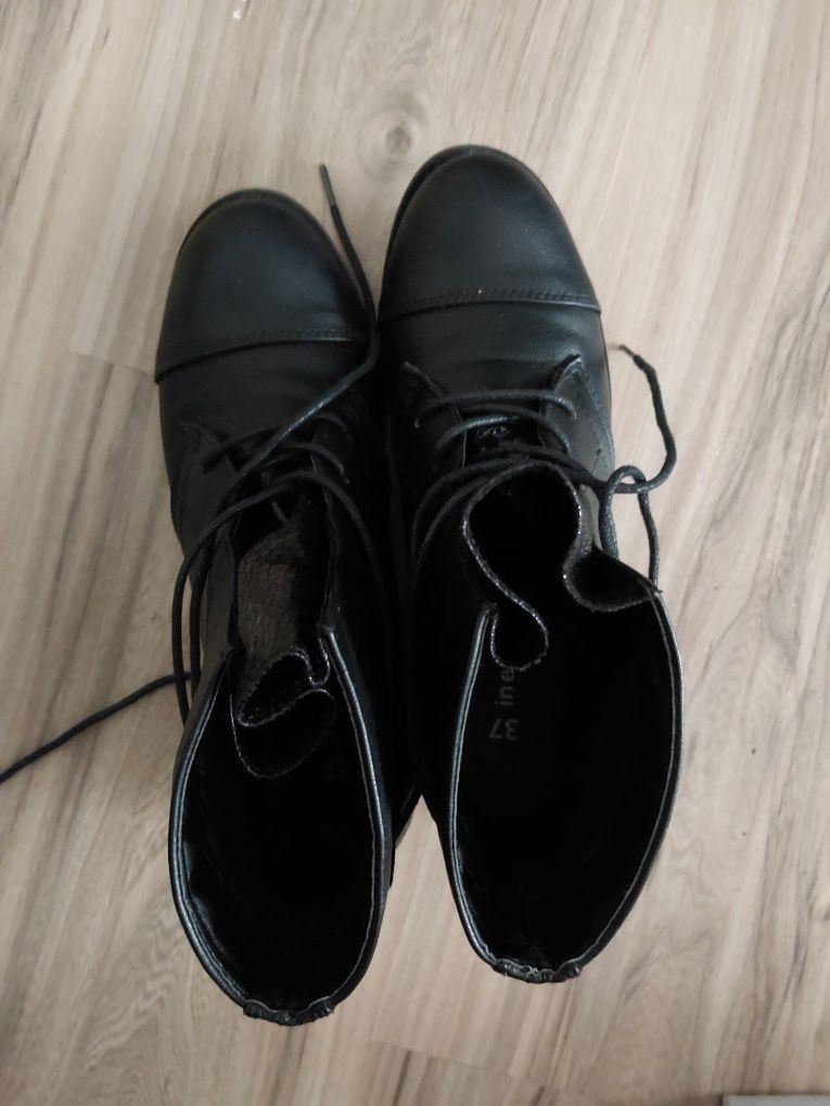 Botins senhora tam. 37