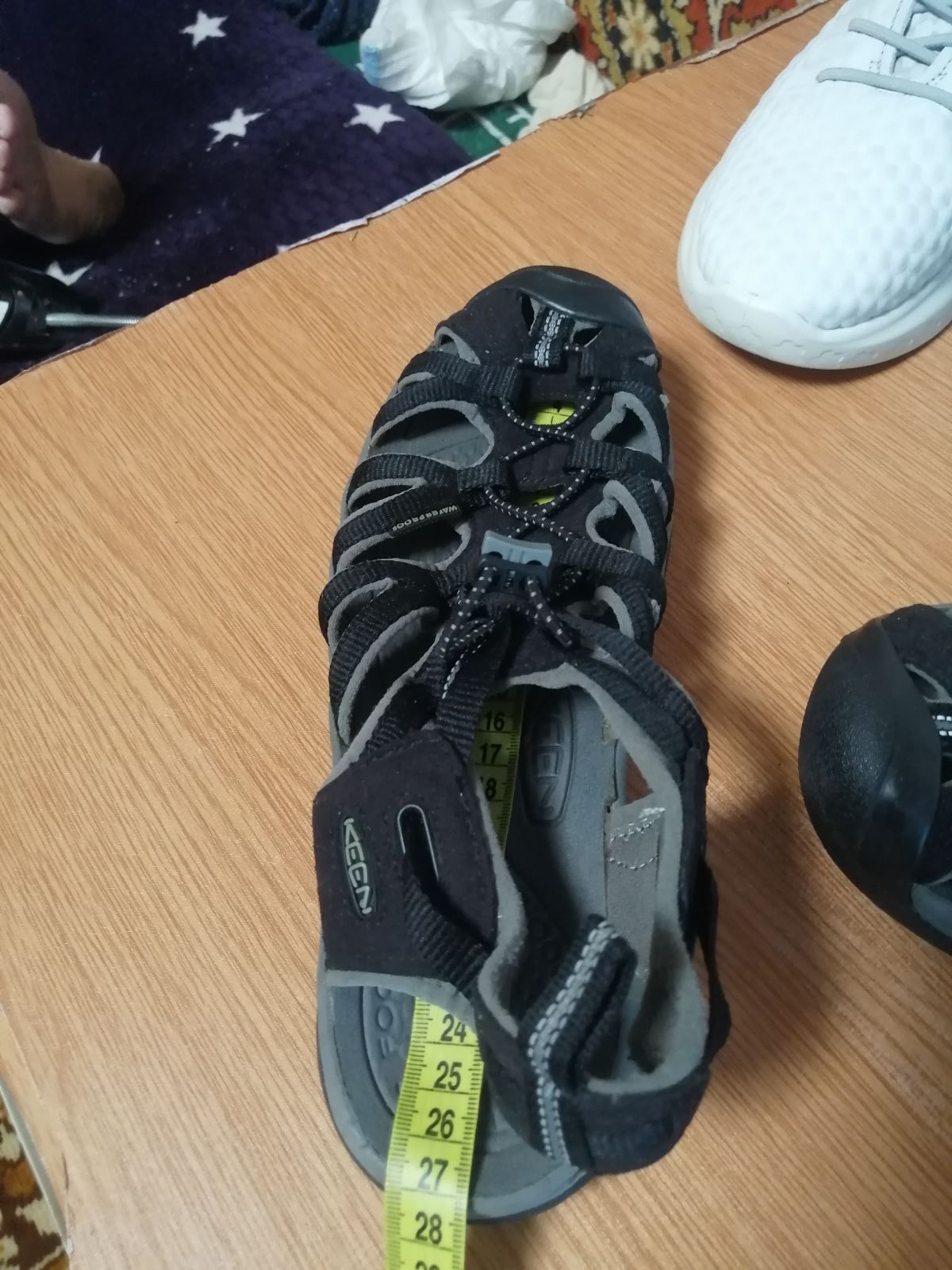 Кросівки,блсогіжки Keen (42р.27 см)