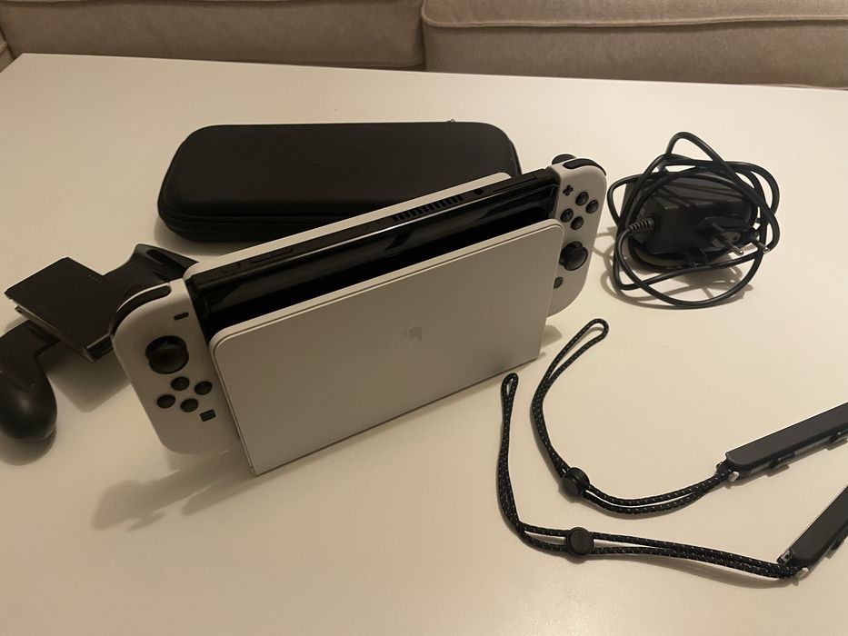 Nintendo Switch Oled + Acessorios