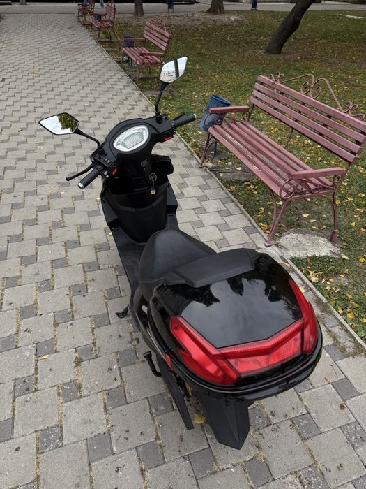 Электроскутер AIMA Journey Black