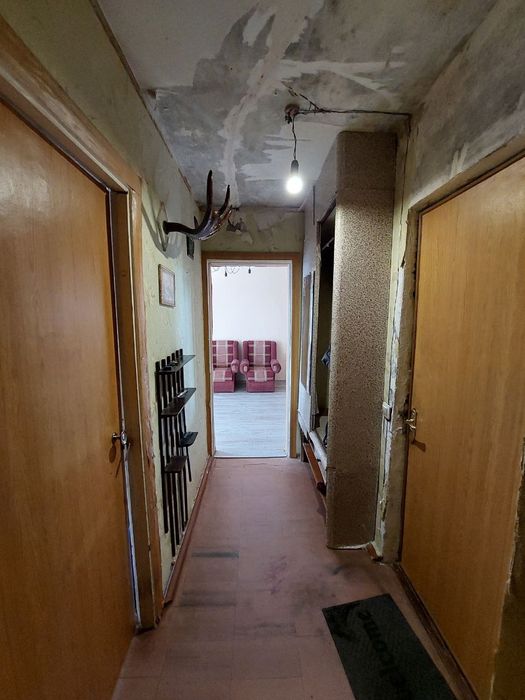 Сдам 3 комн Космонавтов 7, центр Занятости