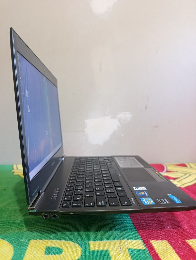 Toshiba Portege Z830 Ultrabook (i5-2467M - 10GB RAM - 256GB SSD)