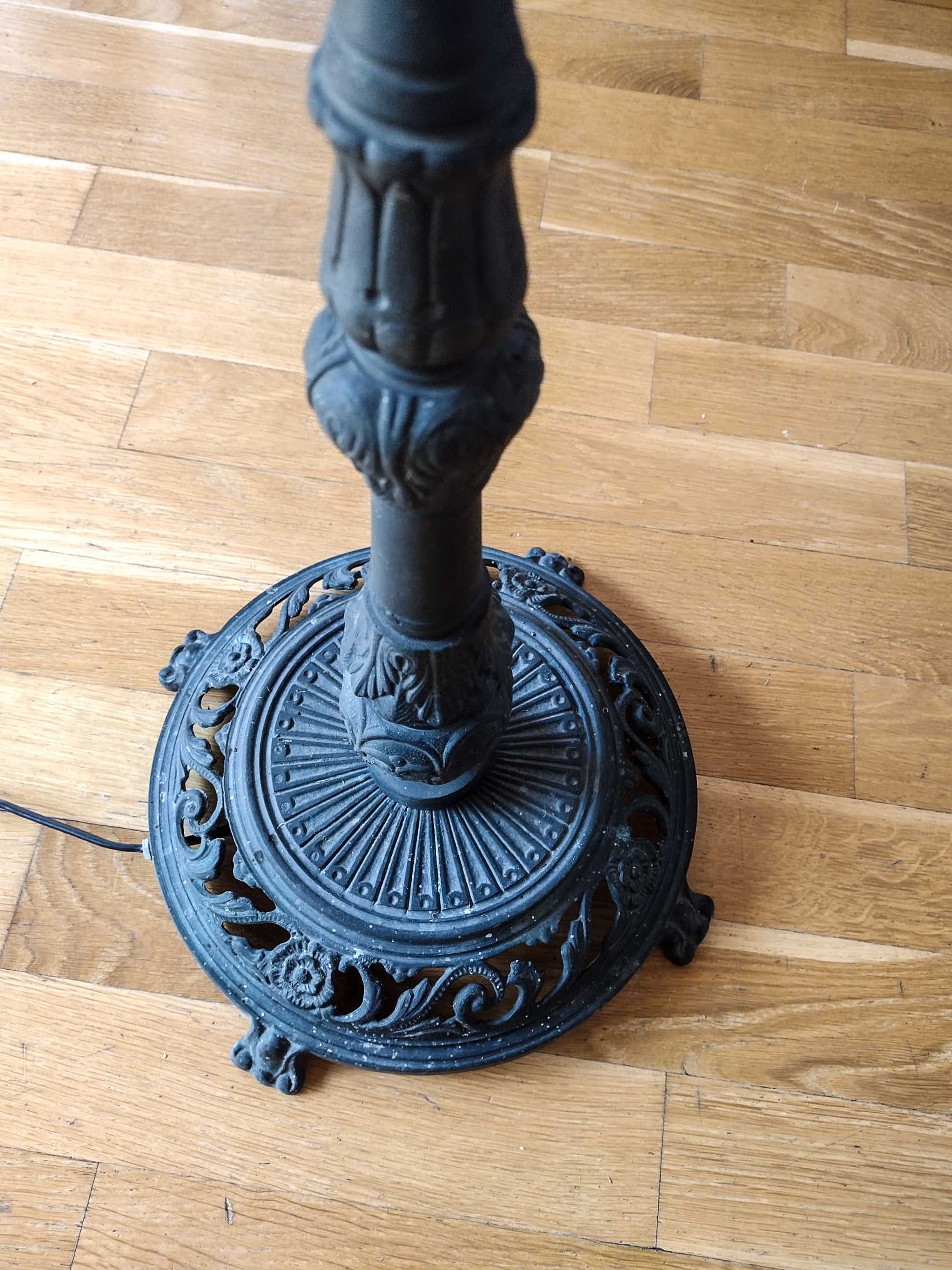 Lampa witrażowa stojąca