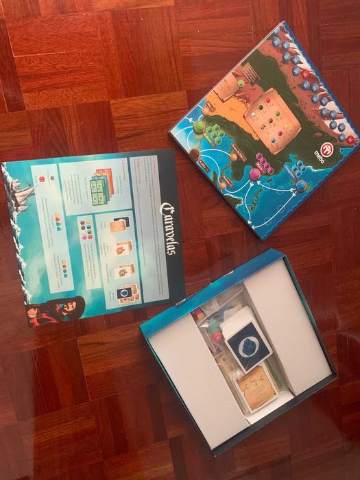 Jogo de Tabuleiro "Caravelas"
