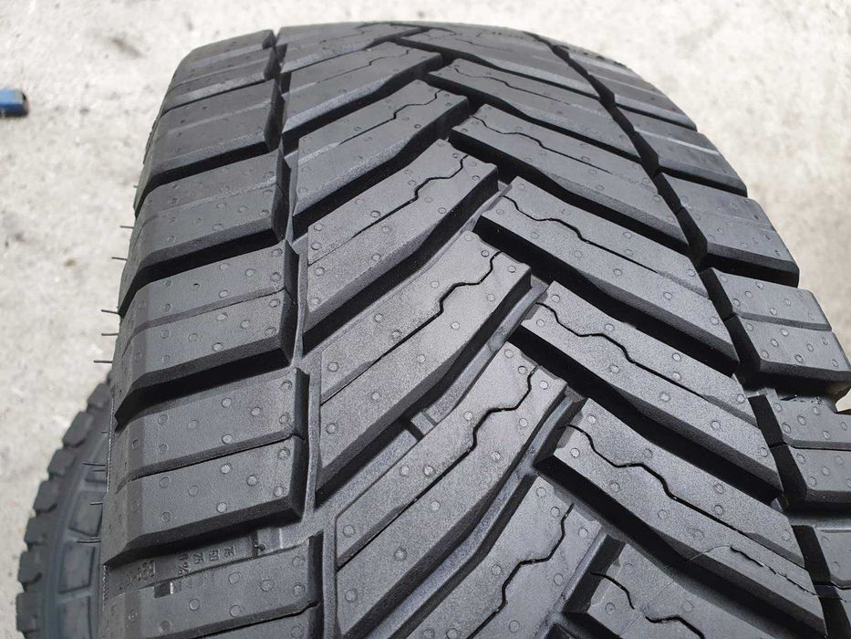 4x Michelin Agilis CrossClimate 215/65r16C Nowe 2025r