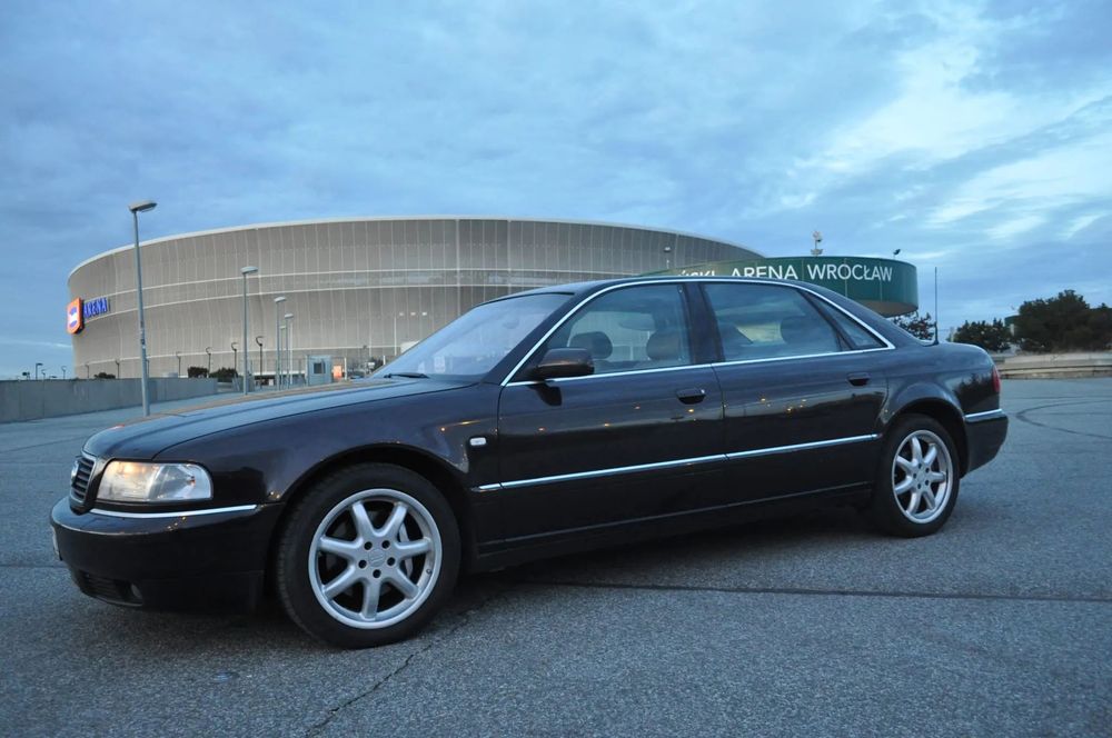 Audi A8 Audi A8 D2 Long 4,2 V8 egzemplarz kolekcjonerski