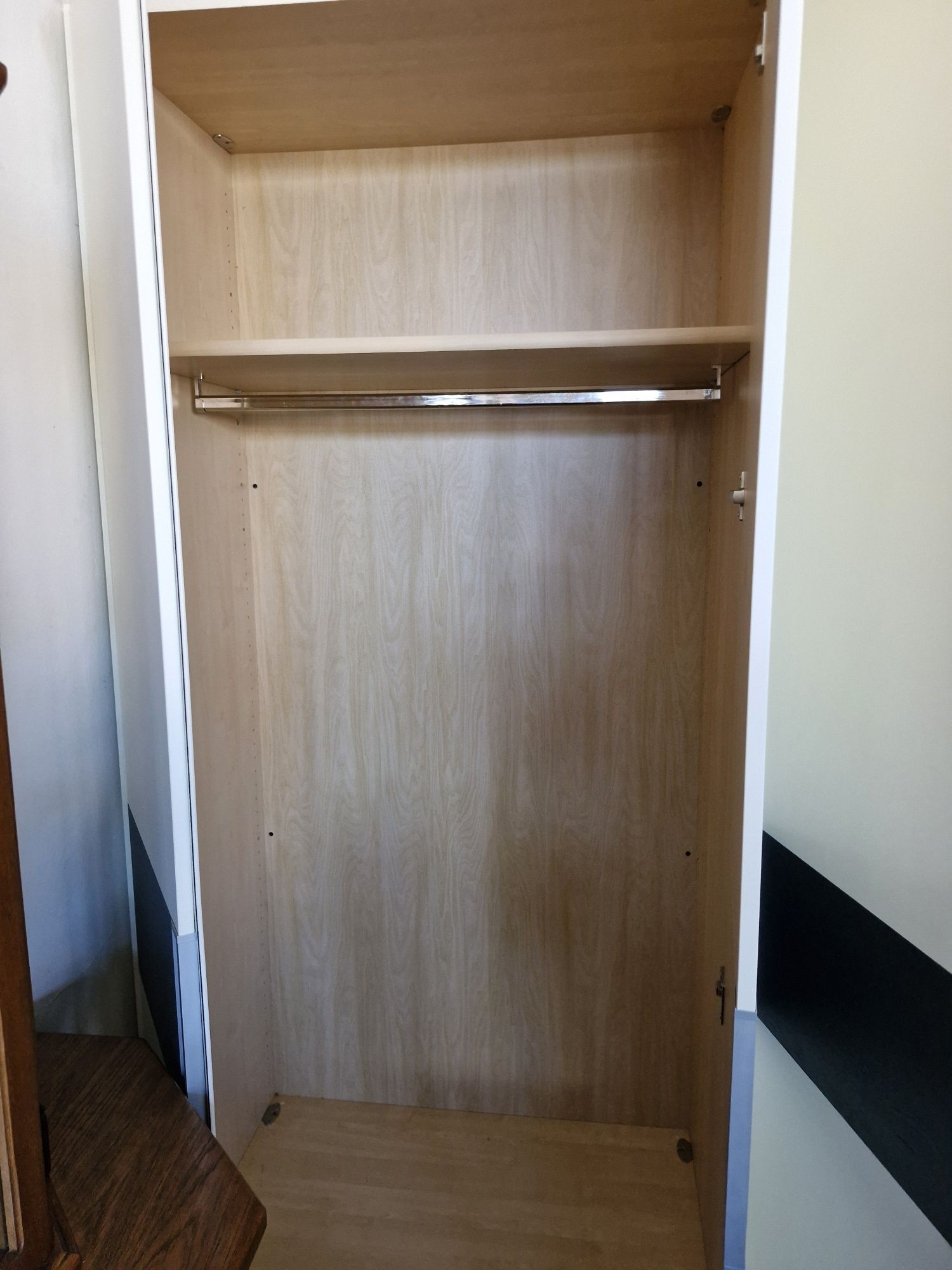 Szafa 6-drzwiowa biała półki drążki dł. 3 m wys. 222 cm stan bdb