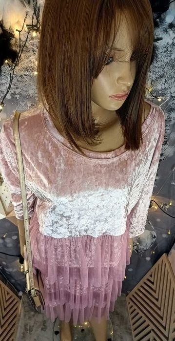 Sukienka damska z falbanami pudrowy róż, Myzem 48