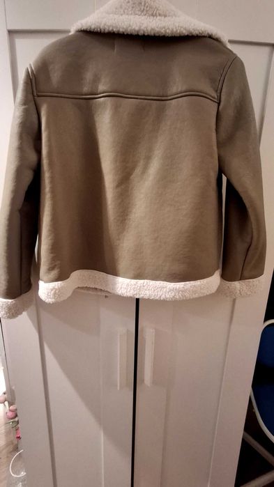 Reserved Kurta ekoskora z futerkiem r.152