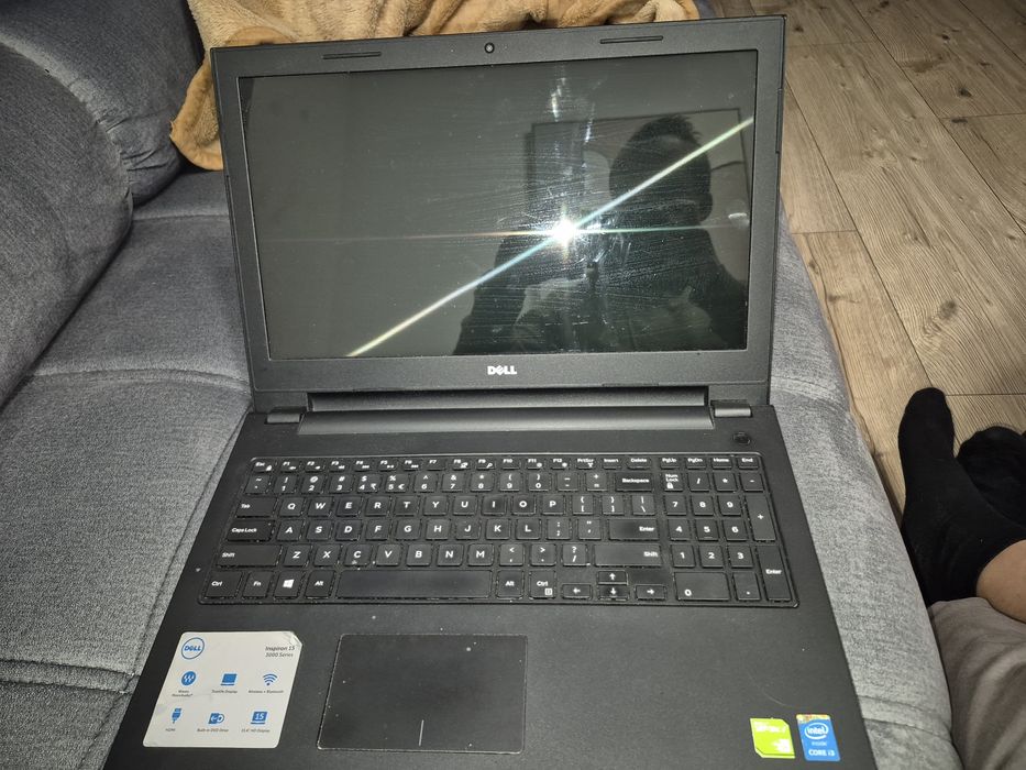 Sprzedam Dell Inspirion 15 3000 Series