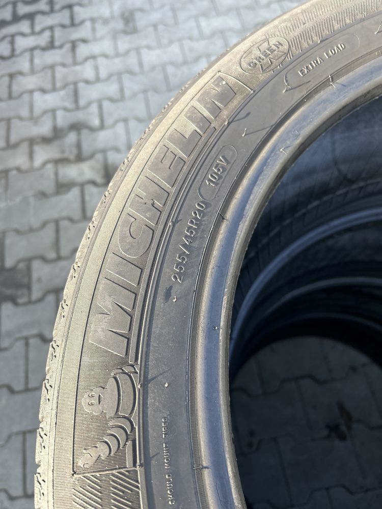 Michelin 255/45R20 110V Latitude Sport 3 VOL