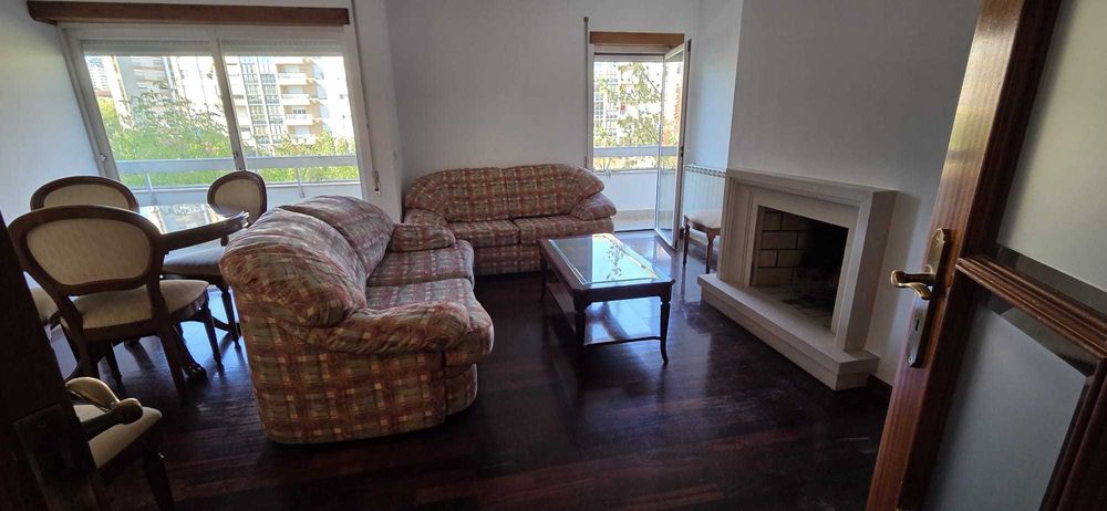 Apartamento T2 à venda na Rua Egas Moniz, Solum, Coimbra