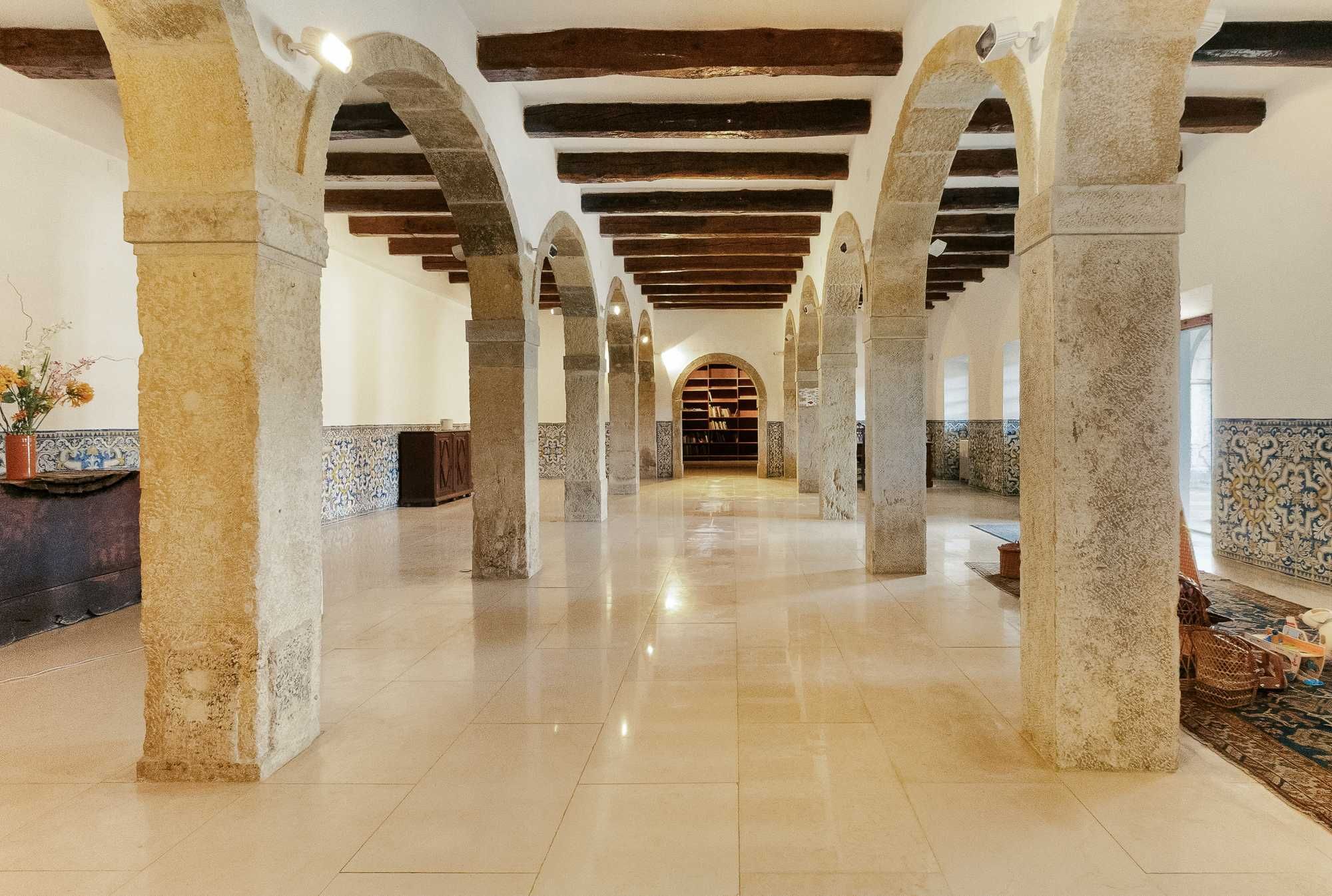 MAGNÍFICA CASA SENHORIAL inserida em quinta com 120ha