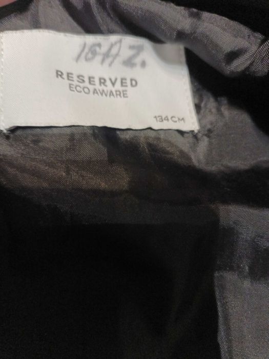 Sprzedam płaszczyk dziewczęcy 134