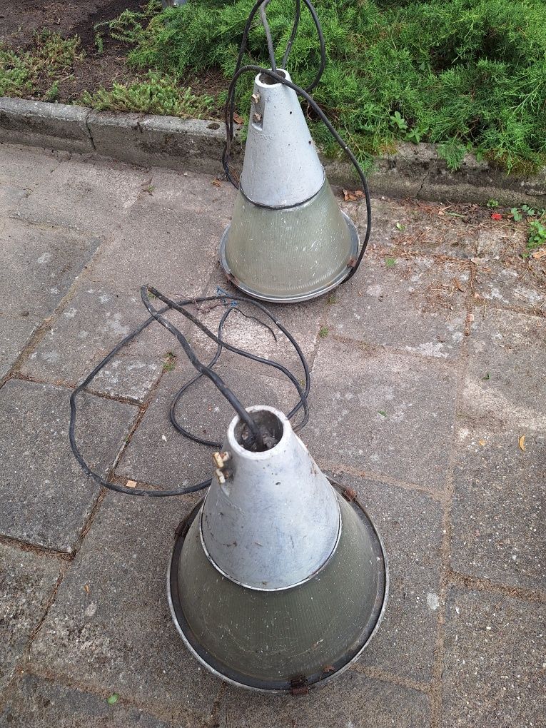 Stare lampy przemysłowe