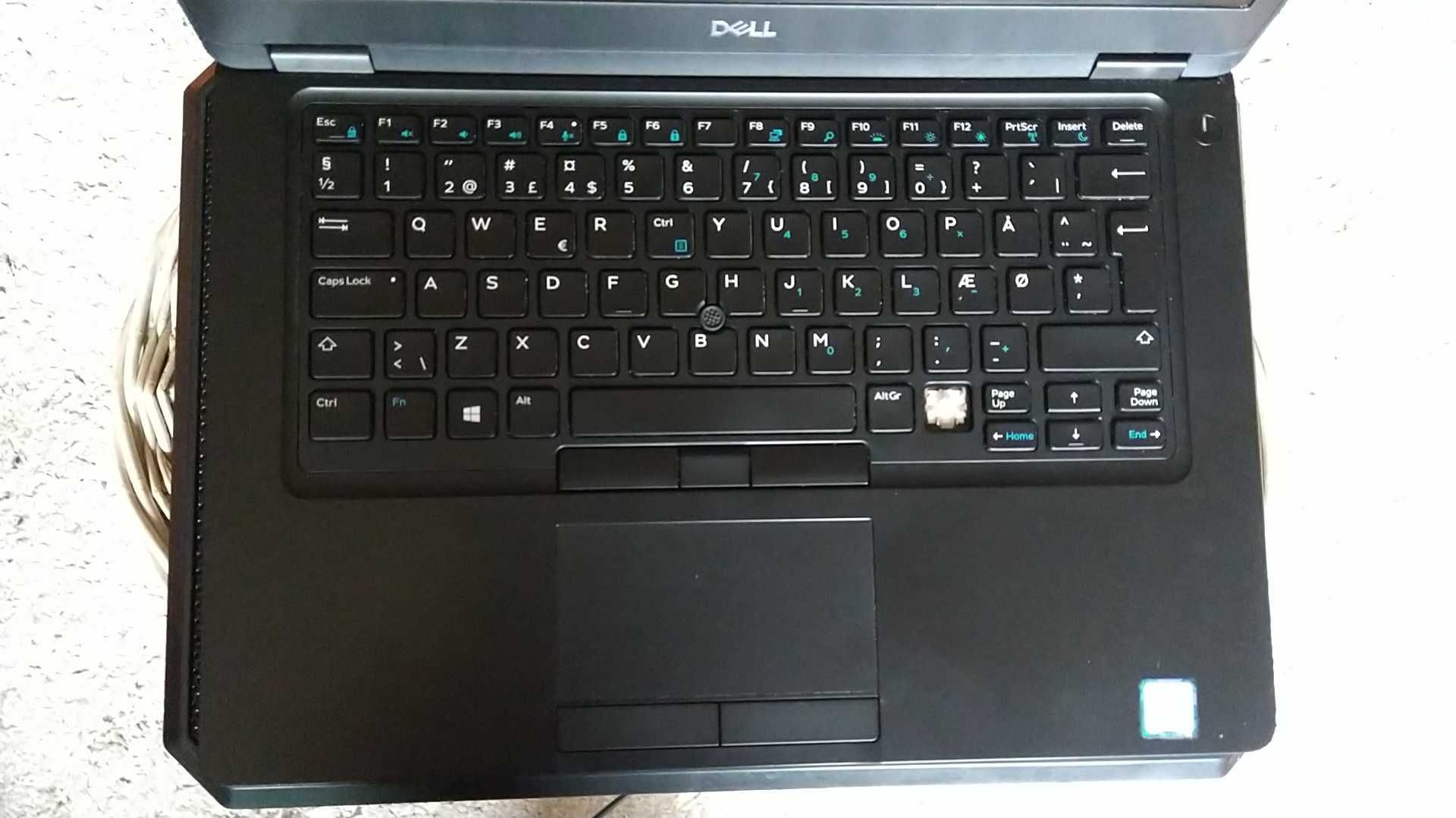 laptop Dell latitude 5490