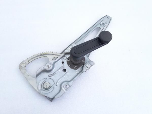 Elevador vidros trás esquerdo TOYOTA Yaris (_P9_)