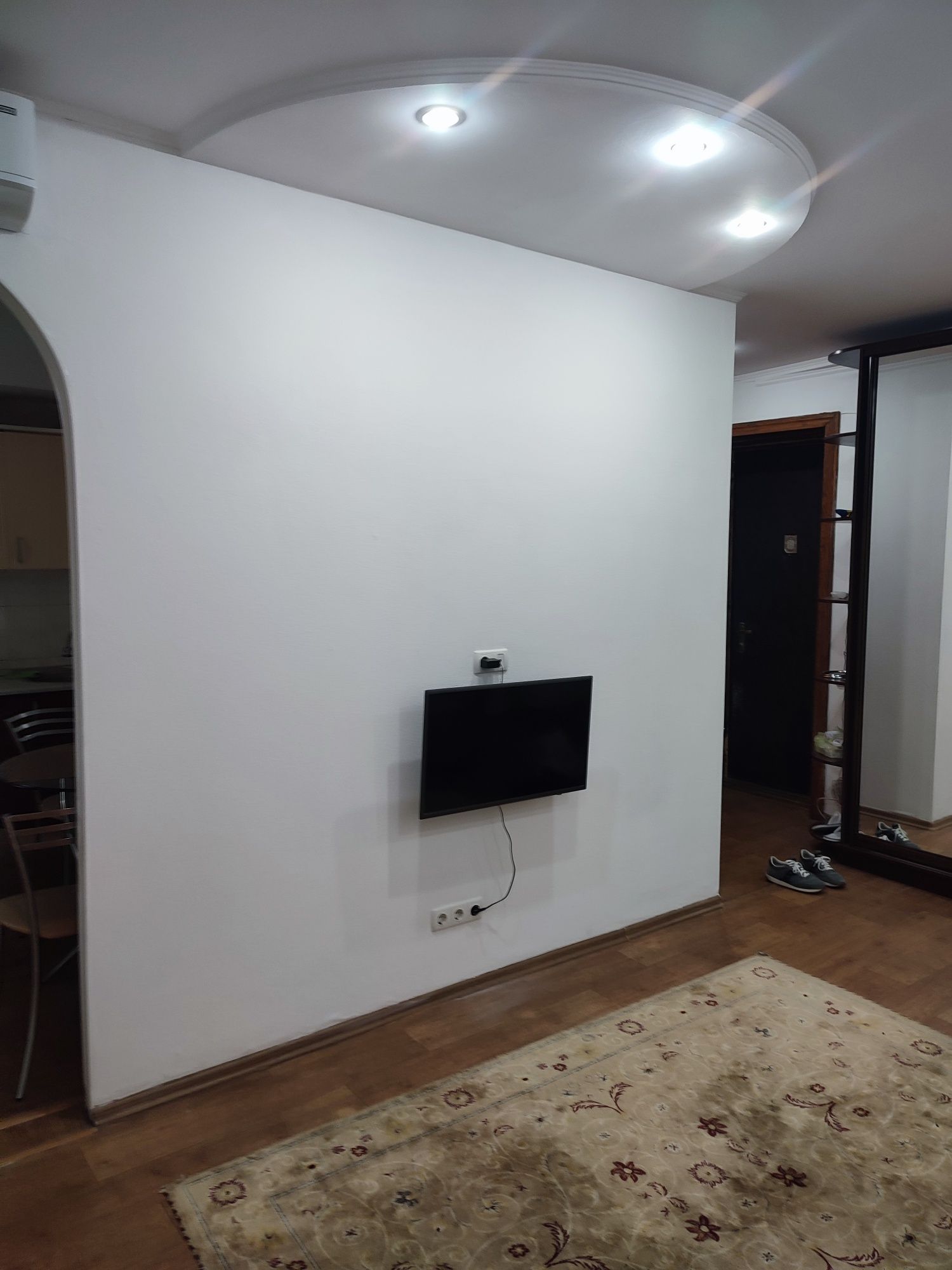 Продається 2х кімнатна квартира.