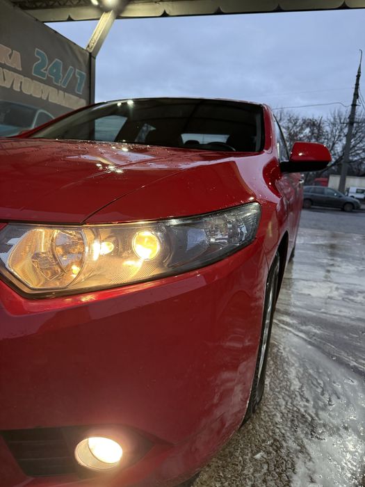 Honda accord 8 2.0 бензин 2011 року 163 тис.км