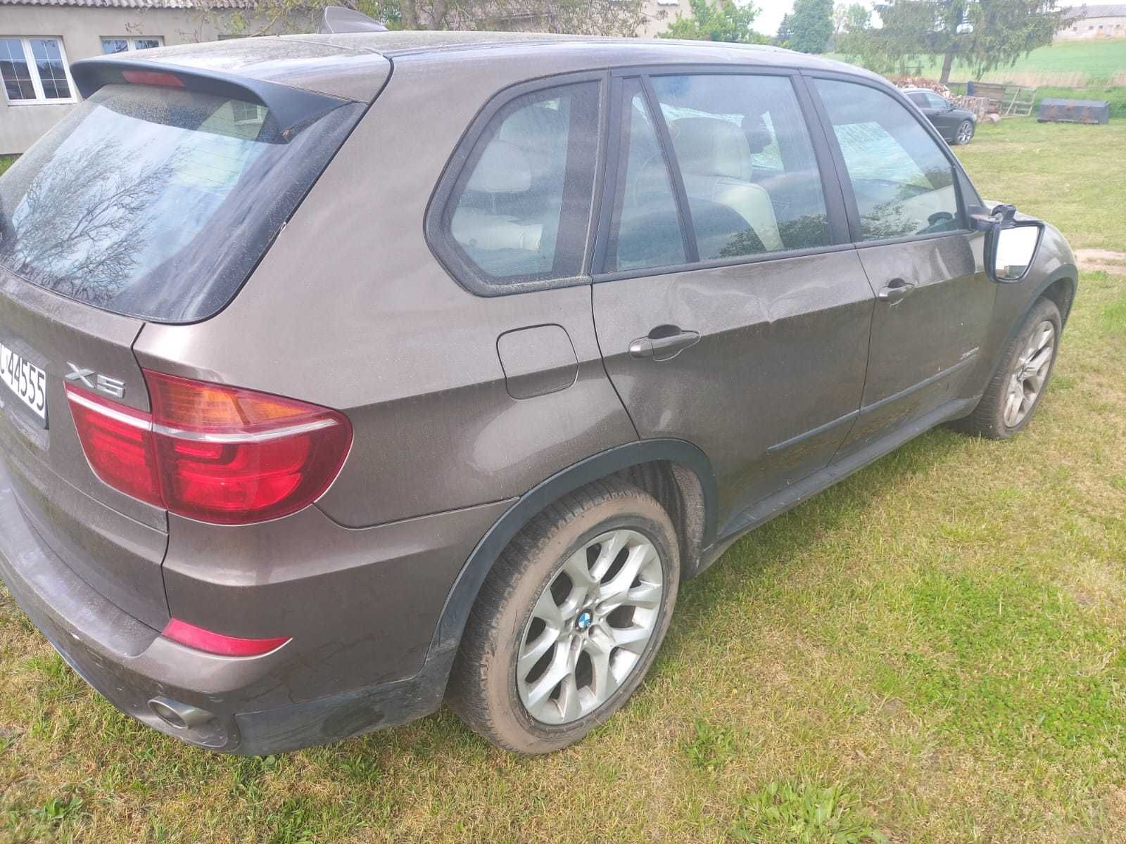 BMW X5 XDRIVE pojazd uszkodzony