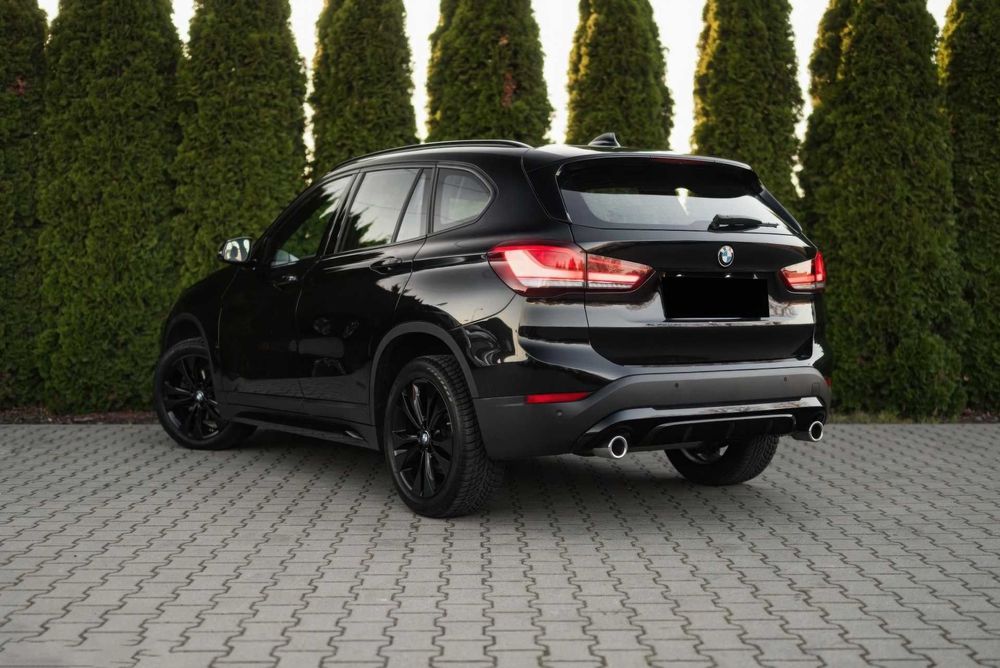 2020    BMW    X1