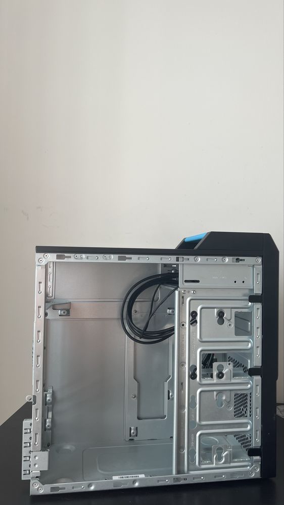 Caixa de Computador Mini-ATX + Fonte de Alimentacao + Leitor CDS